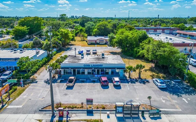 Commercial at 2605 N Andrews Avenue, Wilton Manors