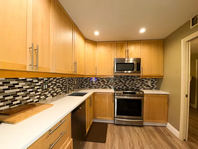 3-bedroom home at 3510 OAKS Way #101, Pompano Beach