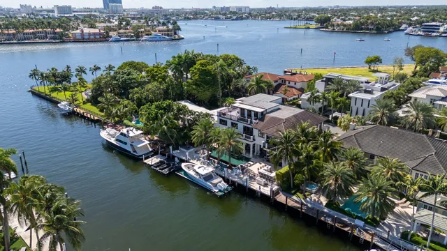 6-bedroom home at 720 ISLE OF PALMS Drive, Fort Lauderdale