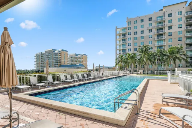 1-bedroom home at 450 N FEDERAL Highway #903, Boynton Beach