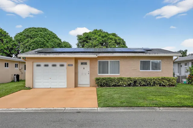 2-bedroom home at 6945 NW 14th Street, Margate