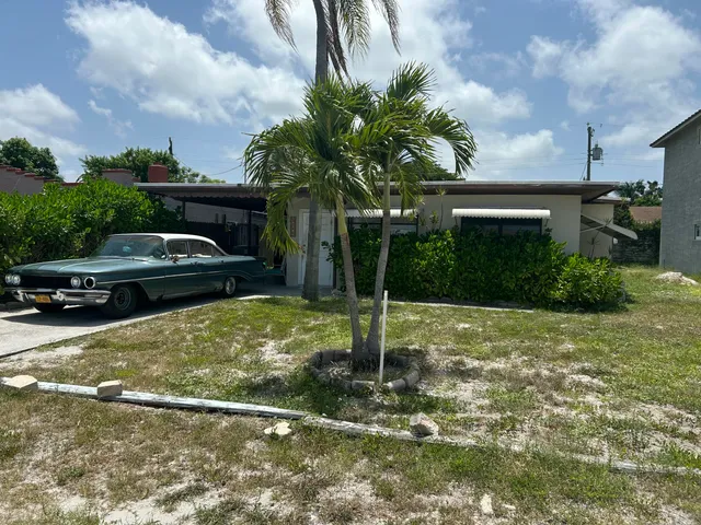 2-bedroom home at 7785 LOOMIS Street, Lake Worth