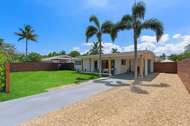 2-bedroom home at 918 SE 3RD Avenue, Delray Beach