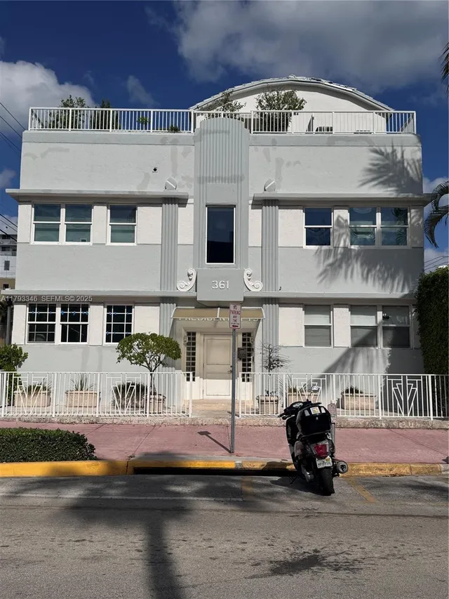 1-bedroom home at 361 Collins Avenue #A2, Miami Beach