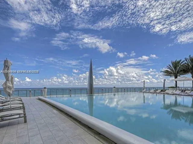 1-bedroom home at 17121 Collins Avenue #907, Sunny Isles Beach
