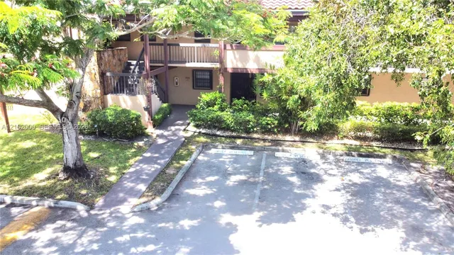 1-bedroom home at 20801 San Simeon Way #101, Miami