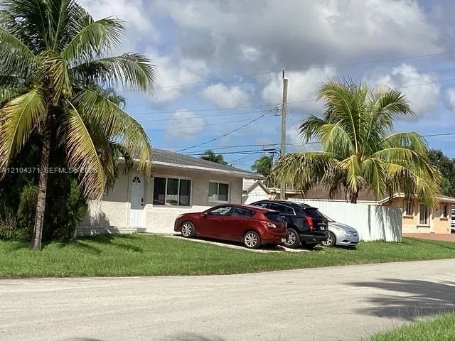 3-bedroom home at 2101 N 57th Terrace, Hollywood