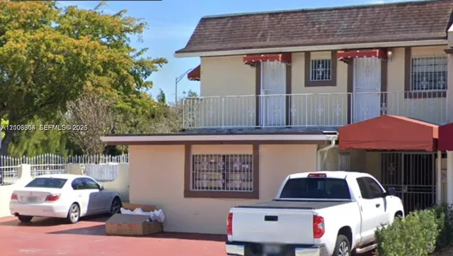 4-bedroom home at 2403 SW 112th Avenue, Miami
