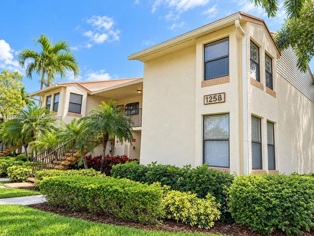 2-bedroom rental at 1258 S Military Trail #815, Deerfield Beach