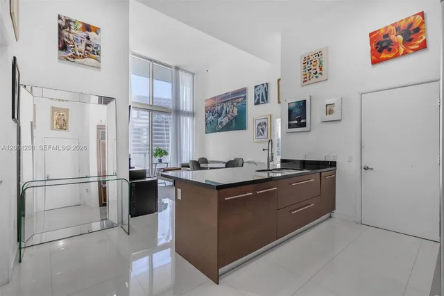 2-bedroom rental at 475 Brickell Avenue #2813, Miami
