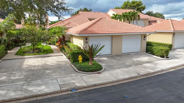 2-bedroom home at 287 OLD MEADOW Way, Palm Beach Gardens