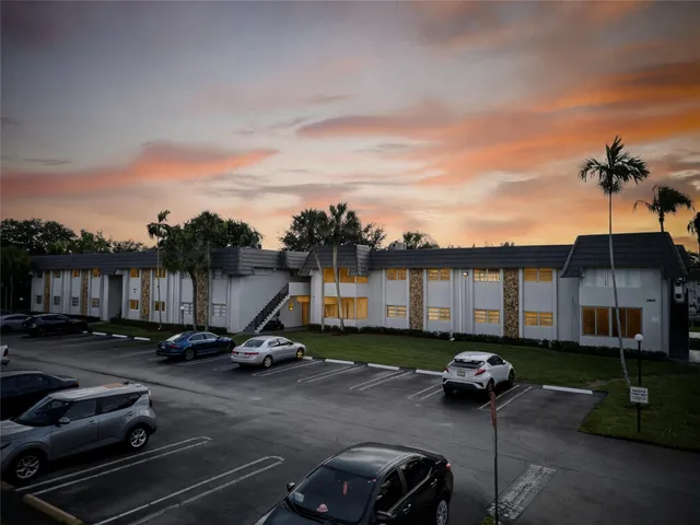2-bedroom rental at 8400 W SAMPLE Road #203, Coral Springs