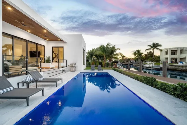 4-bedroom rental at 1905 N Hibiscus Drive, North Miami