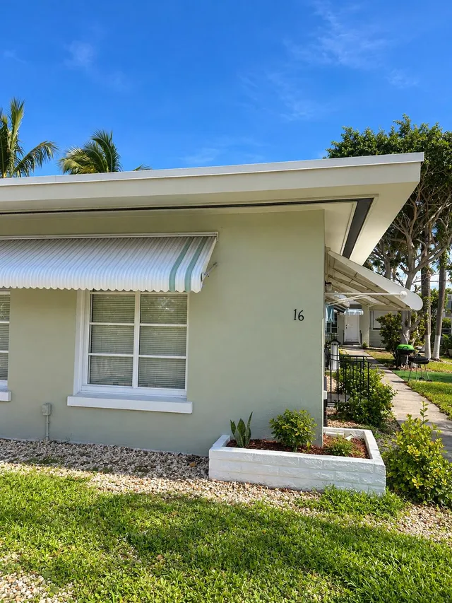 1-bedroom rental at 16 S OCEAN BREEZE #1, Lake Worth Beach