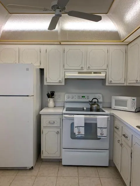 1-bedroom rental at 194 Monaco Way, Delray Beach
