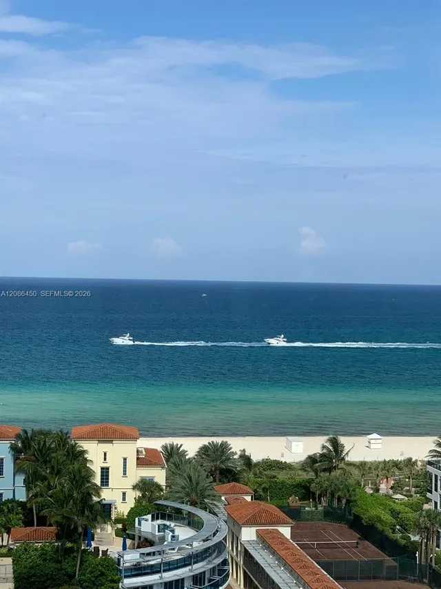 2-bedroom home at 5900 Collins Avenue #1606, Miami Beach