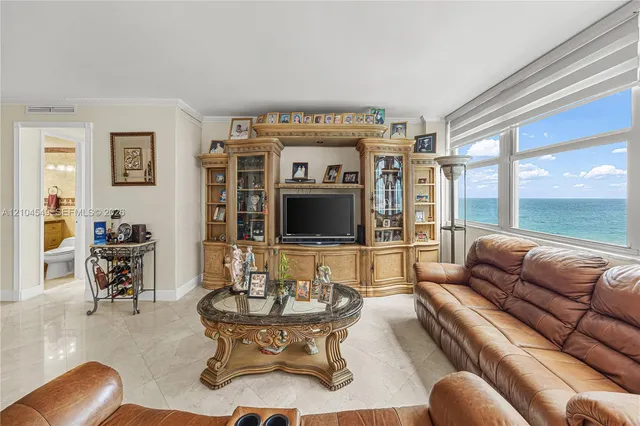 1-bedroom home at 5055 Collins Avenue #12F, Miami Beach