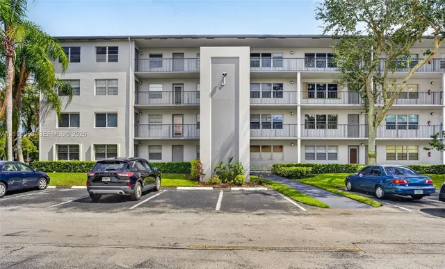 1-bedroom rental at 101 SW 132nd Way #310J, Pembroke Pines
