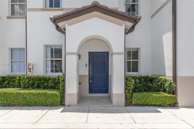 3-bedroom rental at 8073 W 36th Avenue #2, Hialeah