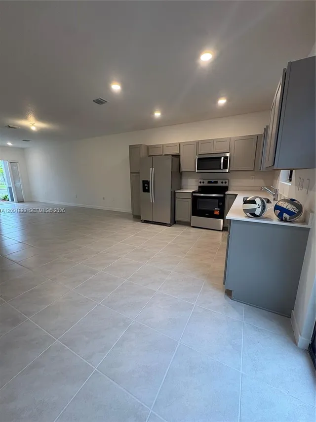 3-bedroom rental at 1435 NE 4th Avenue #0, Florida City