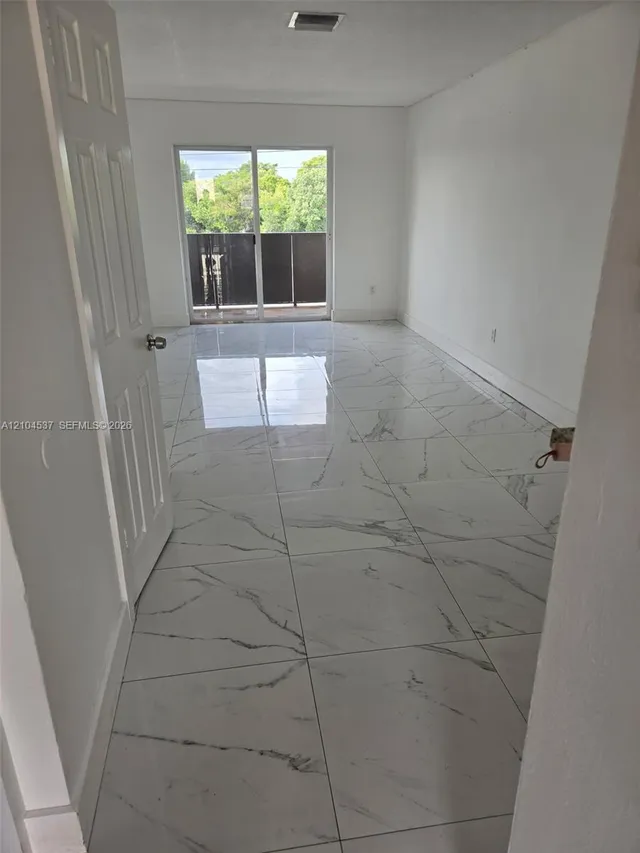 2-bedroom rental at 1551 W Okeechobee Road #15-14, Hialeah