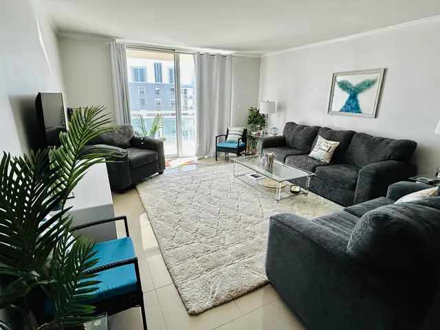 2-bedroom home at 437 GOLDEN ISLES Drive #7G, Hallandale Beach