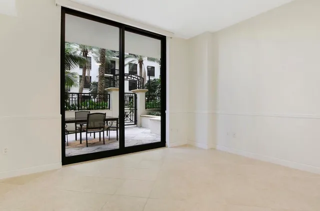 1-bedroom rental at 801 S OLIVE Avenue #723, West Palm Beach