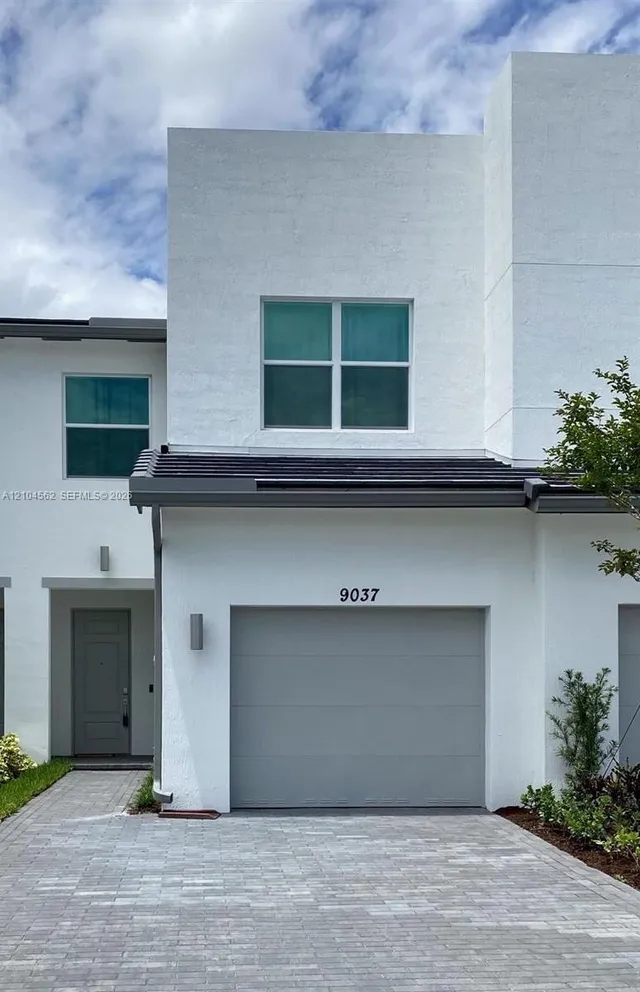 3-bedroom rental at 9037 Zevon Court, Lake Worth