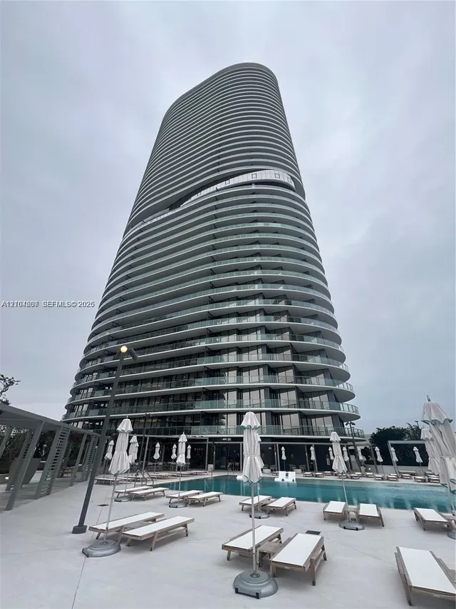 1-bedroom rental at 500 Alton Road #1008, Miami Beach