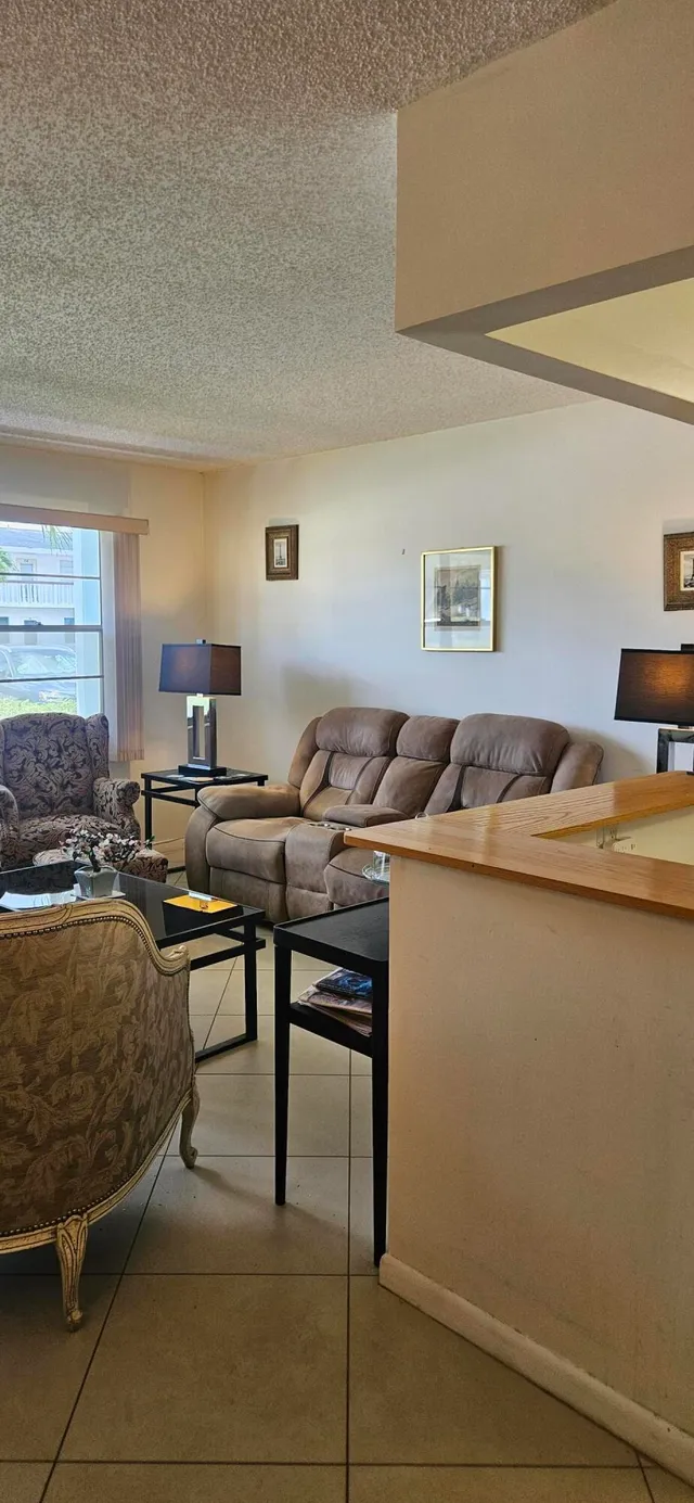 1-bedroom rental at 27 Newport B, Deerfield Beach