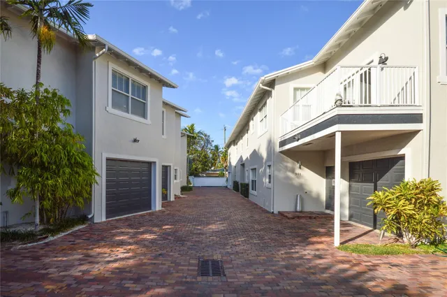 2-bedroom rental at 271 SE 22nd Street, Fort Lauderdale