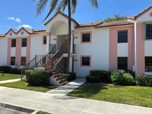 2-bedroom rental at 301 Norwood Terrace #128, Boca Raton