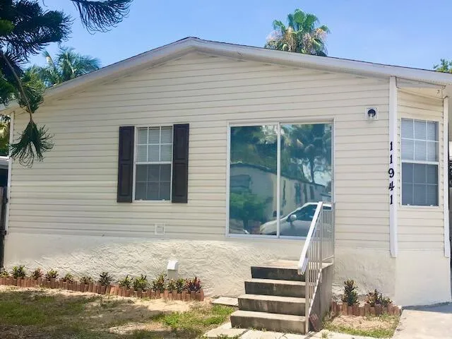3-bedroom rental at 11941 WATERGATE Circle, Watergate