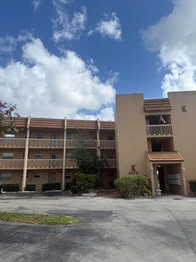 1-bedroom rental at 6670 ROYAL PALM Boulevard #205K, Margate