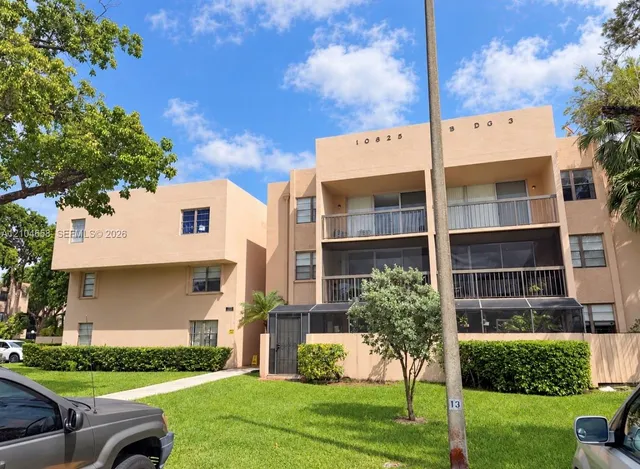 1-bedroom rental at 10625 SW 112th Avenue #311, Miami
