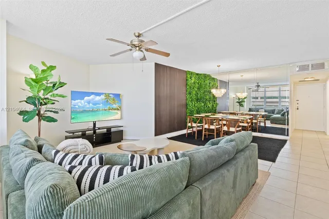 1-bedroom rental at 3725 S Ocean Drive #921, Hollywood