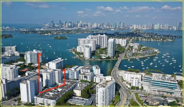 1-bedroom rental at 1345 Lincoln Road #704, Miami Beach