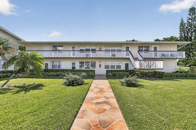 1-bedroom home at 135 Somerset G, West Palm Beach