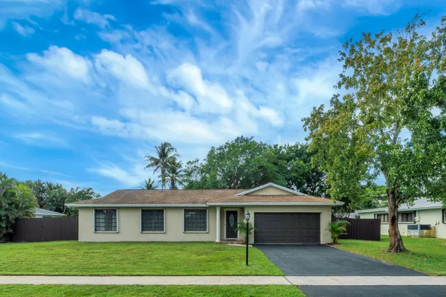 5-bedroom home at 6030 SW 8TH Court, Plantation