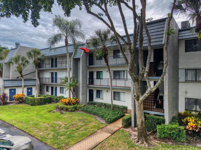 3-bedroom home at 4833 Esedra Court #305, Lake Worth