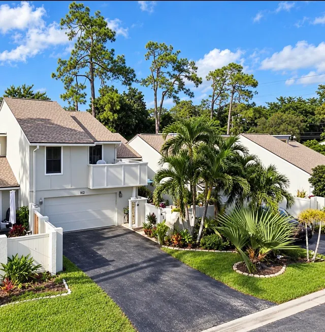 3-bedroom rental at 653 Spinnaker Court, Wellington