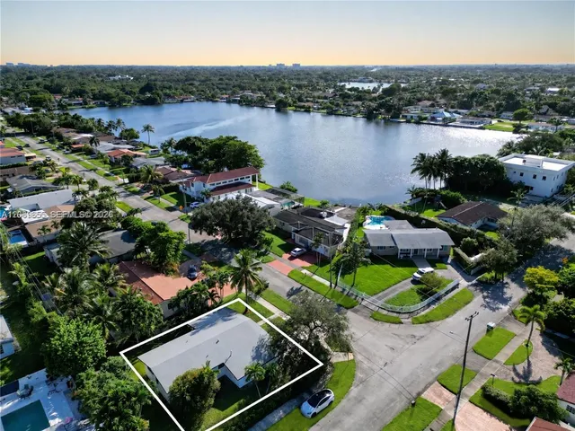 4-bedroom home at 21341 NE 25th Court, Aventura