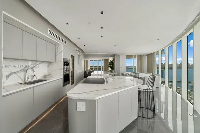 3-bedroom home at 1000 S Pointe Drive #901, Miami Beach