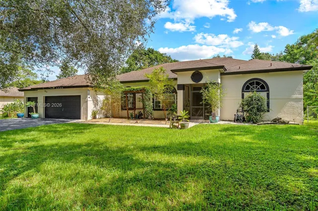 4-bedroom home at 5400 SW 199th Avenue, Pembroke Pines