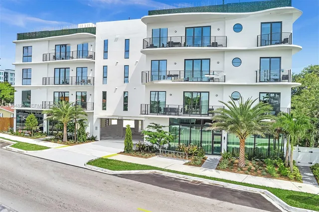 3-bedroom rental at 2100 Miami Road #202, Fort Lauderdale