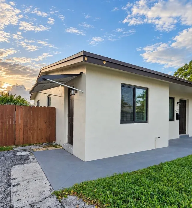 1-bedroom rental at 4271 NE 5th Avenue #4271, Oakland Park