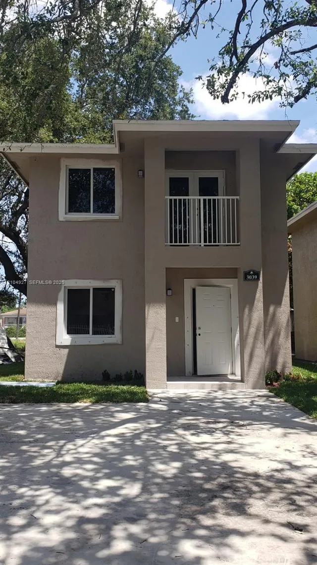 2-bedroom rental at 8021 NW 14th Place #1, Miami