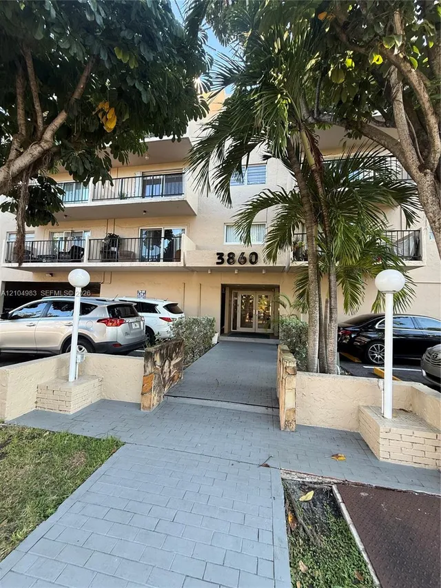 1-bedroom rental at 3860 NE 170th Street #208, North Miami Beach