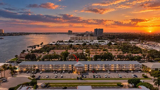1-bedroom home at 120 Lehane Terrace #308, North Palm Beach