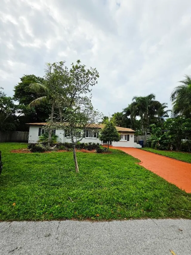 3-bedroom home at 1432 NE 27th Street, Wilton Manors